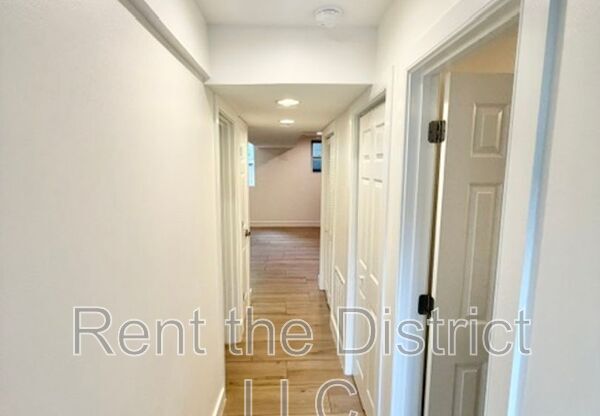 605 B KENYON ST NW