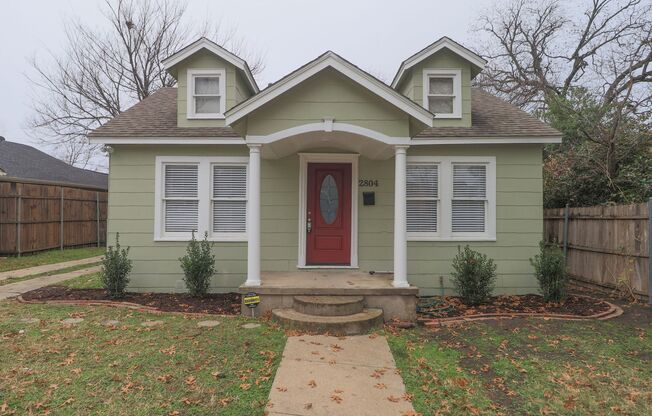 UPDATED & REMODELED 2 Bed 1 bath property in Ryan Place of Fort Worth!