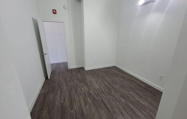 2 beds, 1 bath, 1,200 sqft, $2,000, Unit 302