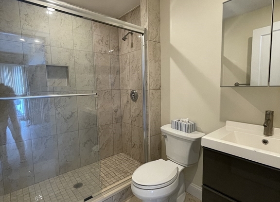 1 bed, 1 bath, $3,800, Unit 102