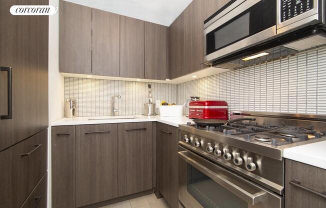 Studio, 1 bath, 505 sqft, $4,250, Unit 17H