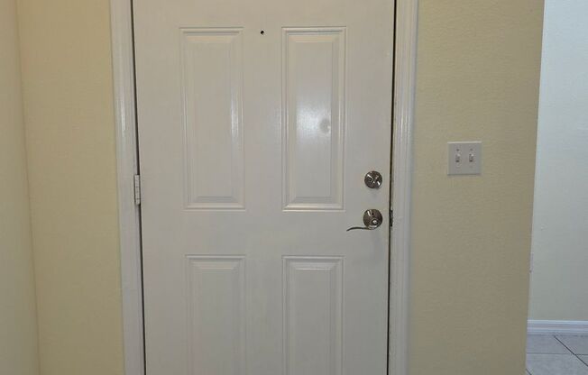 3br/2ba Condo in Heart of Riverview