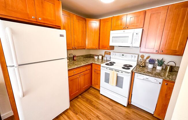 2 beds, 1 bath, 648 sqft, $2,195, Unit 205