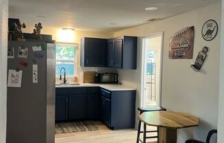 2 beds, 1 bath, $1,395