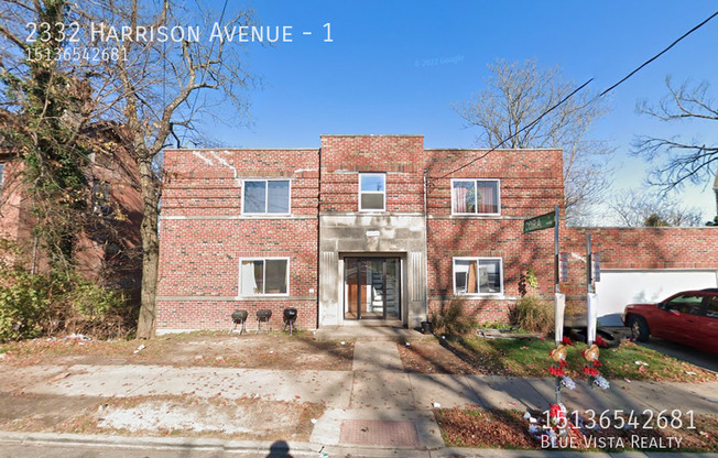 2332 HARRISON AVE