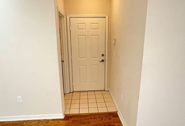 Beautiful 2 Bedroom 2 bath condo for Rent in Tampa Palms!