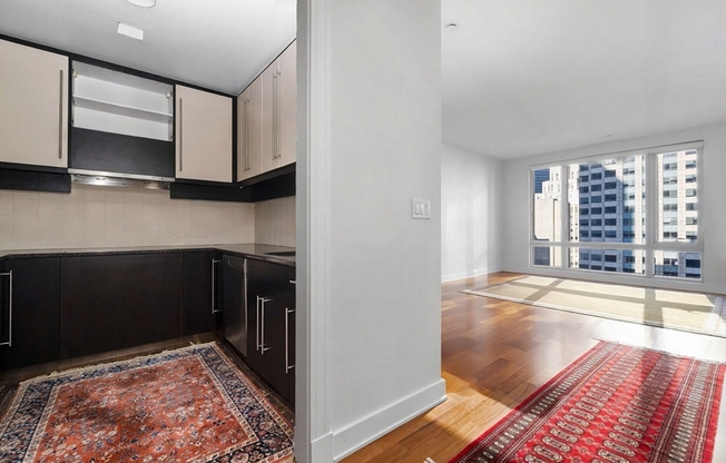 1 bed, 1.5 baths, 1,061 sqft, $5,750, Unit 14E