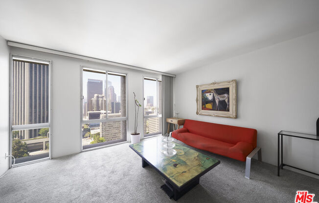 1 bed, 1 bath, 762 sqft, $2,600, Unit 1807