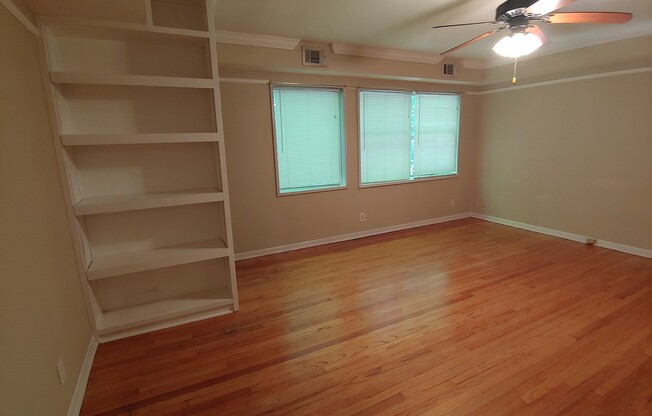 1352 North Ave
