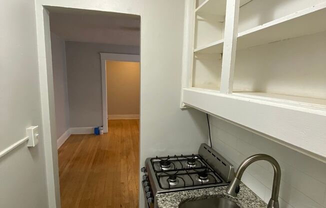 Studio, 1 bath, 300 sqft, $1,395, Unit Unit 108