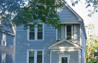 446 Pierce Street NE