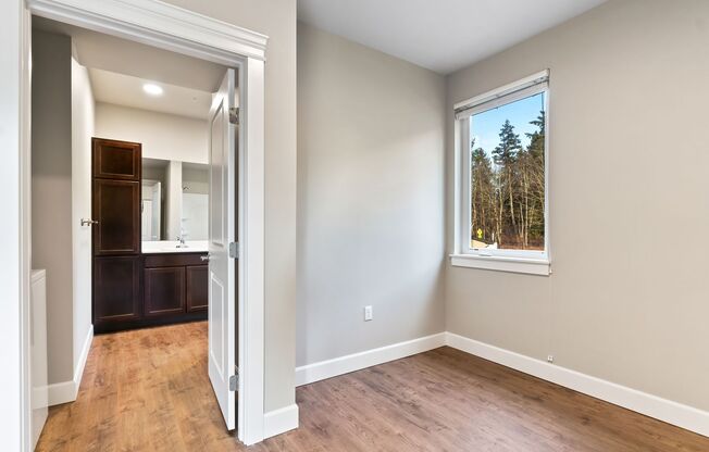 Studio, 1 bath, 466 sqft, $1,525, Unit D-300