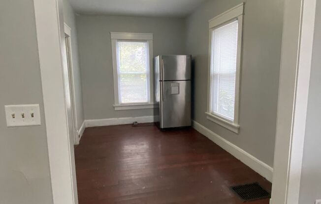 26-28 E Woodrow Ave