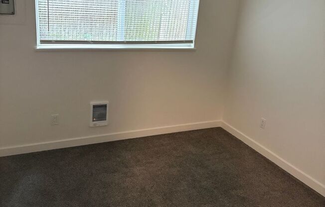 2 beds, 1 bath, 900 sqft, $1,495, Unit 41