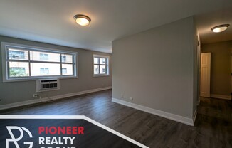 530 W Surf St 512