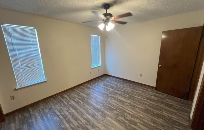 2 beds, 2.5 baths, 1,200 sqft, $800, Unit Unit #1