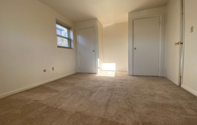 1 bed, 1 bath, $705, Unit B02