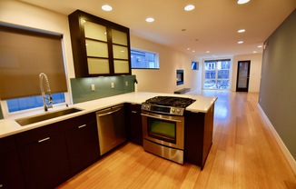 Modern Capitol Hill Townhouse - Amazing Location!