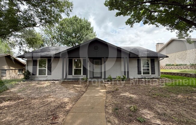 306 WILDBRIAR DR