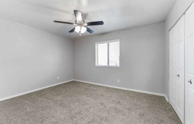 Apartments in Overland Park, KS for Rent - Treetop Lodge - Photo of Luxury Reno