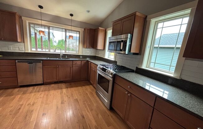 1689 Aaron Dr Lynden WA