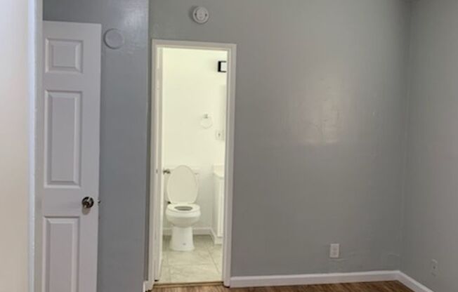 1 bed, 1 bath, $2,250, Unit #10