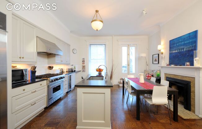 304 W 77 ST
