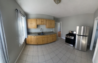 2 beds, 1 bath, 1,150 sqft, $2,500, Unit 3