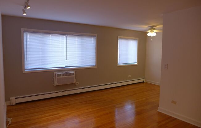 1 bed, 1 bath, 700 sqft, $1,695, Unit 515