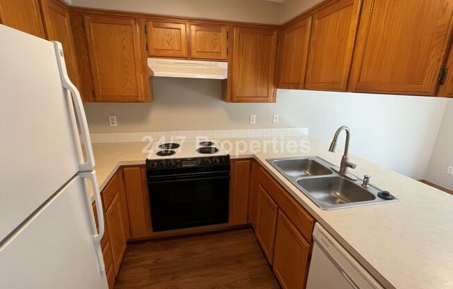 Updated 3 BD | 2.5 BA Home w/ Large Backyard - Beaverton/Aloha