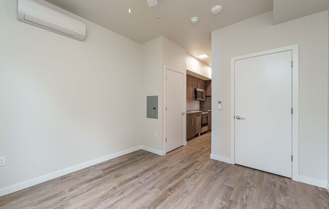 Studio, 1 bath, 345 sqft, $1,225, Unit 303
