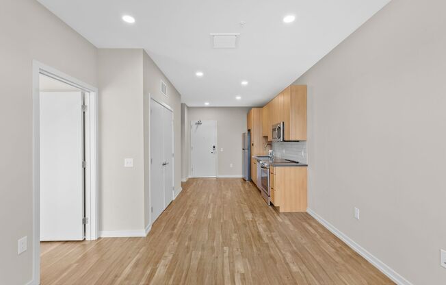 1 bed, 1 bath, 614 sqft, $2,140, Unit 427
