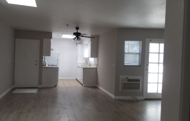 2 beds, 2 baths, $2,950, Unit 103