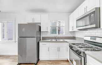 3 beds, 1 bath, $2,495, Unit 1148 1/4