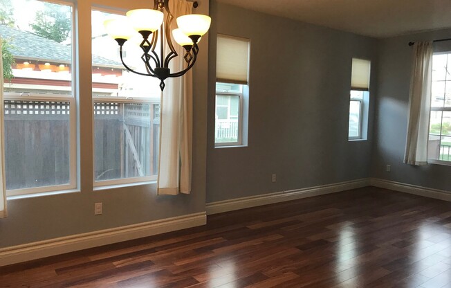 4 Bed 3 Bath + DEN Executive Home in Fremont! Available Early July!