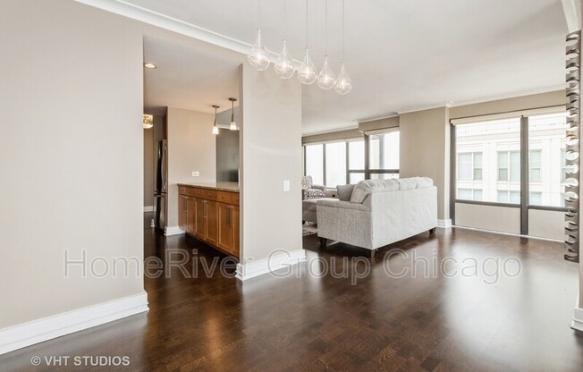 30 E Huron St