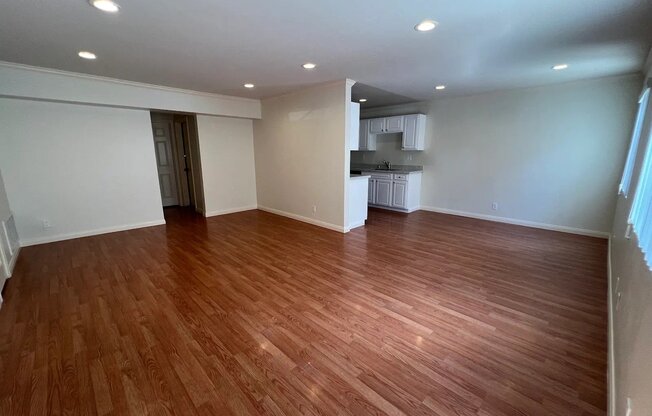 625 E CYPRESS