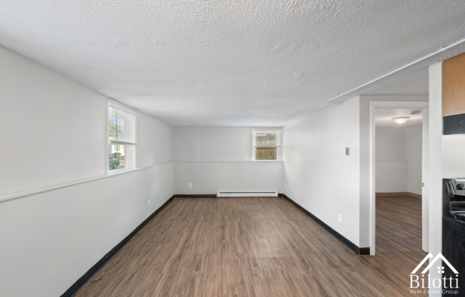 1086 South Broadway