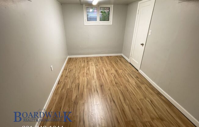 2 beds, 1 bath, 1,400 sqft, $1,600, Unit 1748 S Main St- #2