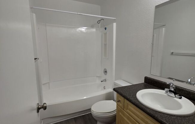 1 bed, 1 bath, 640 sqft, $1,995, Unit 658 - 157