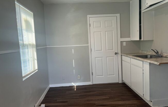 2 beds, 1 bath, $1,345