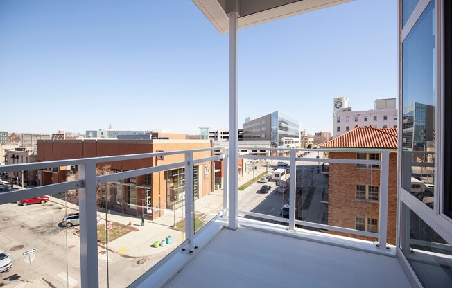 2 beds, 2 baths, 1,528 sqft, $2,300, Unit 612