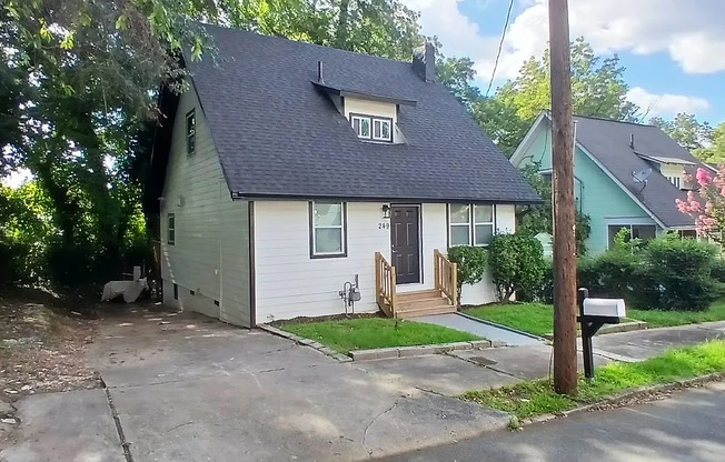 249 LAUREL AVE SW