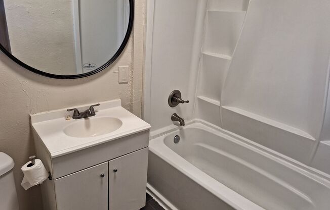1 bed, 1 bath, 500 sqft, $1,195, Unit UNIT 04