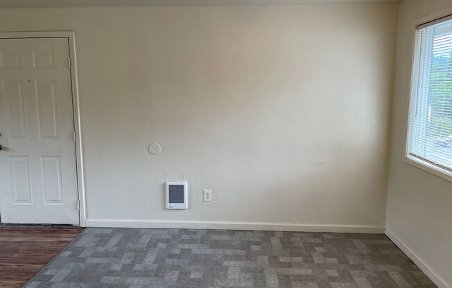 2 beds, 1 bath, 748 sqft, $1,525, Unit 1712D