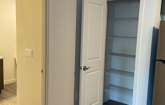 1 bed, 1 bath, 666 sqft, $1,599, Unit 212