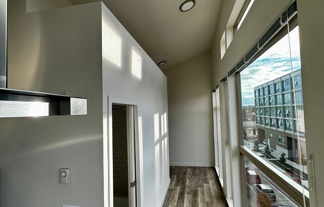 1 bed, 1 bath, 487 sqft, $1,725, Unit 405