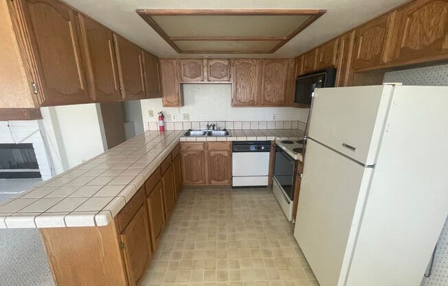 1 bed, 1 bath, $975, Unit #241