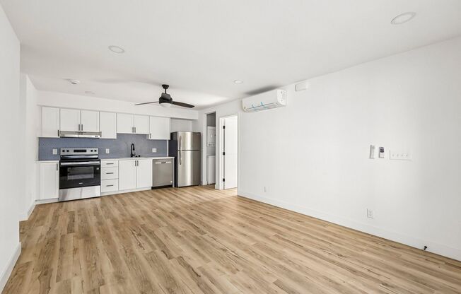 2 beds, 1 bath, 545 sqft, $2,645, Unit 26