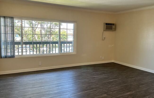2 beds, 2 baths, 880 sqft, $2,650, Unit A-7